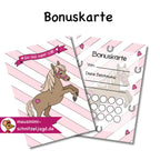 Bonuskarte „Pferd/ Pferdemädchen“ für Kinder. Hier siehst du eine süße Bonuskarte mit gemaltem Motiv und dem Satz "Du bist super!" zum Ausdrucken als PDF-Download. Du kannst dein Kind ganz einfach motivieren und belohnen. Die kleinen Felder auf der Rückseite der Karte kannst du zum Beispiel stempeln, mit Stickern bekleben oder beschriften. Am Ende wartet dann eine tolle Belohnung auf dein Kind, die ihr vorher festlegt. 